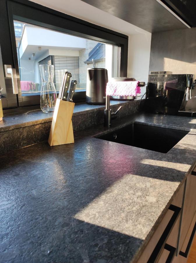 Luxurioeses Penthouse Mit Blick Auf Die Uno-City Und Dem Kaiserwasser. 3Schlafzimmer, 2 Baeder, Privat Lift Ins Apartment فيينا المظهر الخارجي الصورة