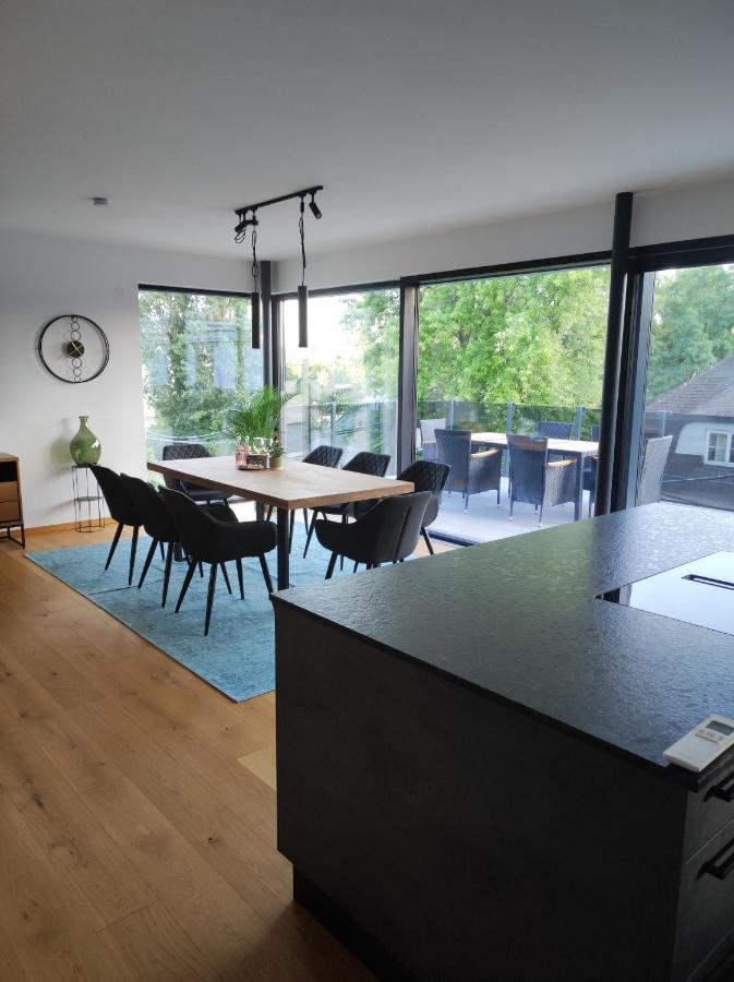 Luxurioeses Penthouse Mit Blick Auf Die Uno-City Und Dem Kaiserwasser. 3Schlafzimmer, 2 Baeder, Privat Lift Ins Apartment فيينا المظهر الخارجي الصورة