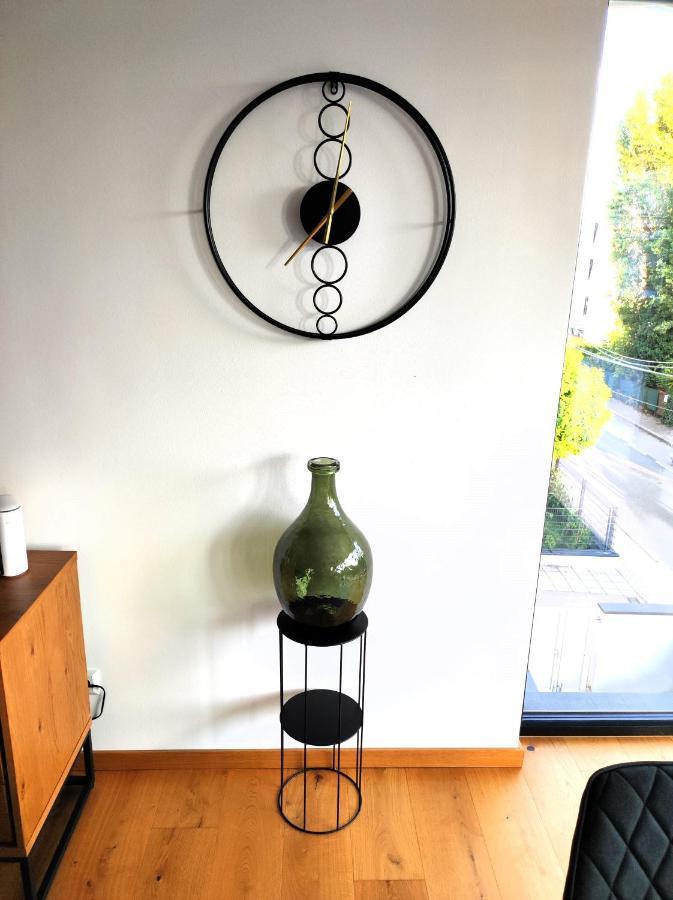 Luxurioeses Penthouse Mit Blick Auf Die Uno-City Und Dem Kaiserwasser. 3Schlafzimmer, 2 Baeder, Privat Lift Ins Apartment فيينا المظهر الخارجي الصورة