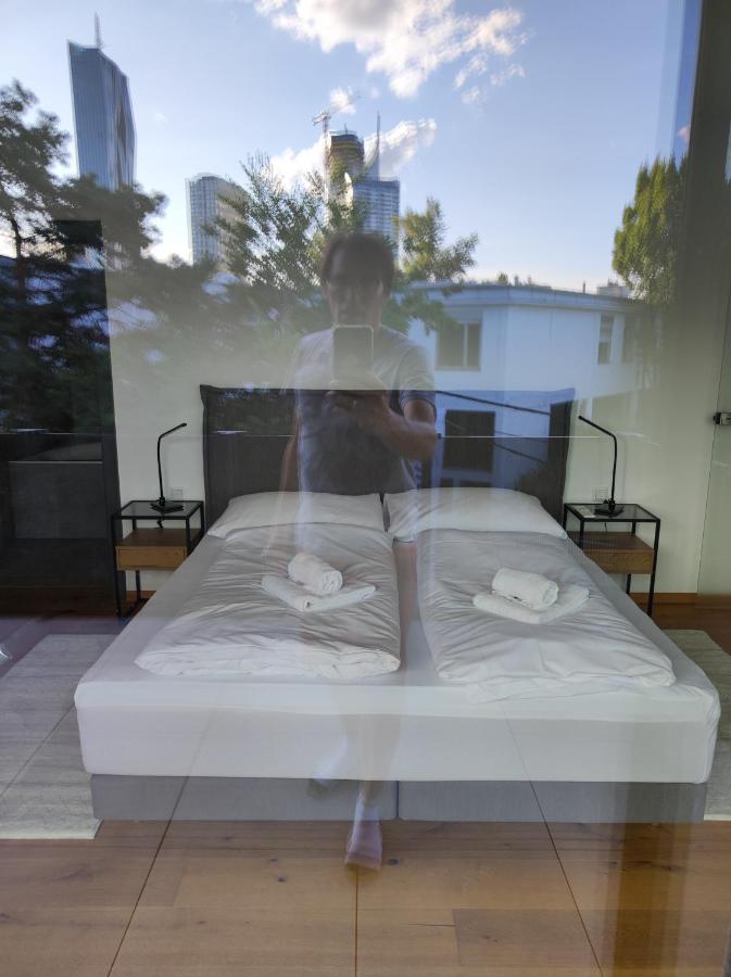 Luxurioeses Penthouse Mit Blick Auf Die Uno-City Und Dem Kaiserwasser. 3Schlafzimmer, 2 Baeder, Privat Lift Ins Apartment فيينا المظهر الخارجي الصورة